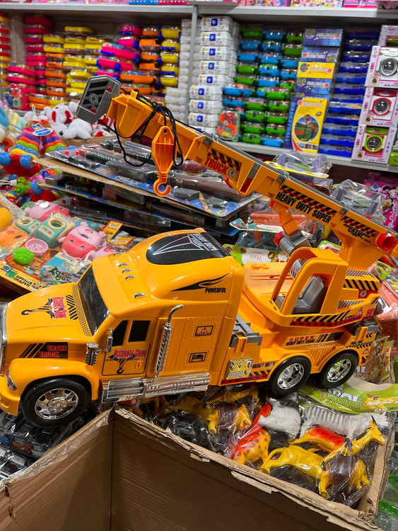 جرثقیل اسباببازی فرکشن